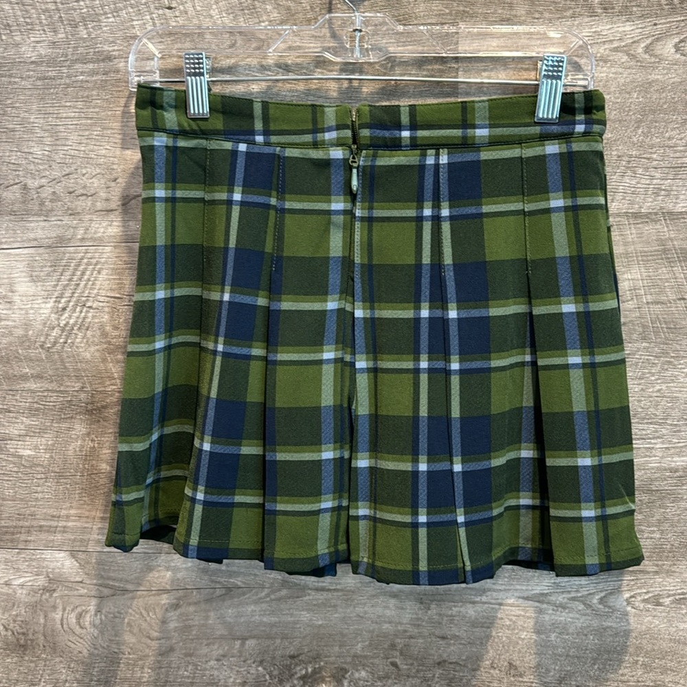 WeWoreWhat NWT Classic Plaid Tennis Skirt(Skort) with underneath Shorts. - Picture 5 of 8